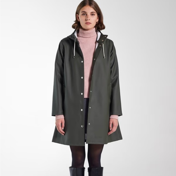 Beautiful dark green (gray undertones) XS (size4-6) Stutterheim moosebacke coat. - Picture 1 of 6